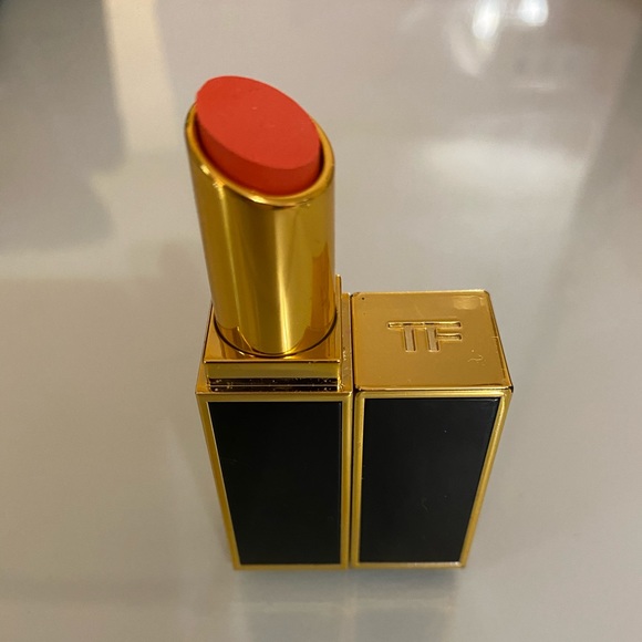 Tom Ford Peche Perfect satin matte lipstick - Picture 1 of 2